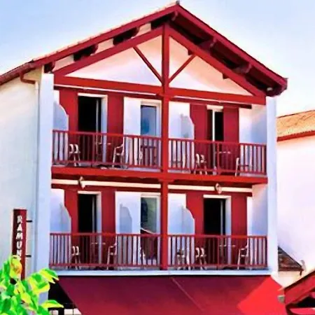 Hostel20 Ramuntcho Saint-Jean-Pied-de-Port